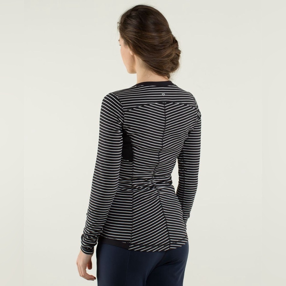 Lululemon Base Runner Long Sleeve , sz : 6 - Picture 2 of 12